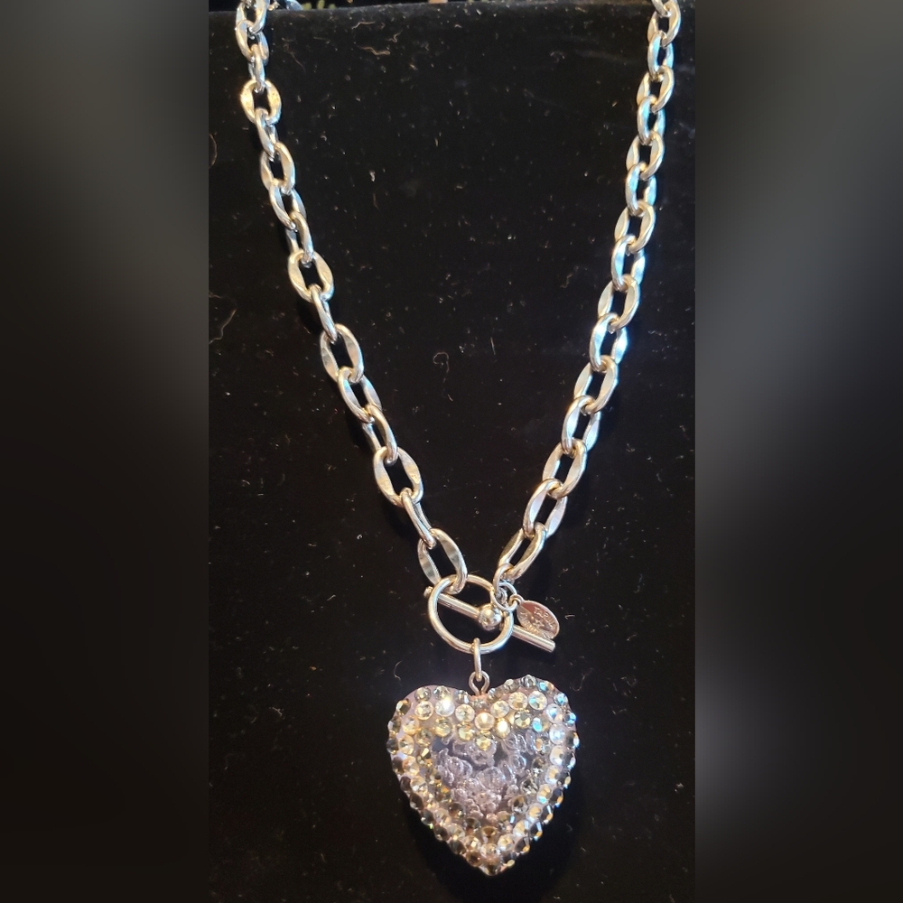 Tarina Tarantino Vintage CLASSIC HEART TOGGLE NECKLACE